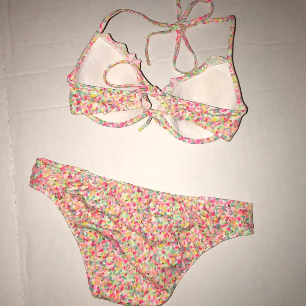 Victoria’s Secret underwire swimsuit w tab bottom - Picture 4 of 4